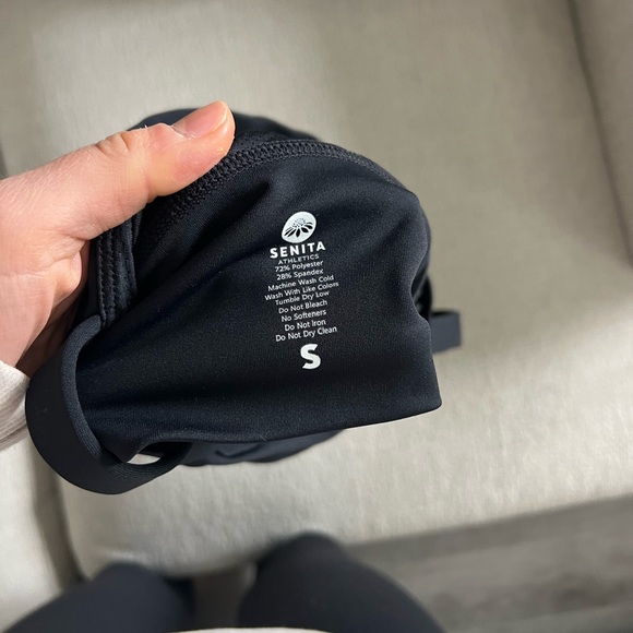 Senita Black Workout Top - Picture 4 of 4